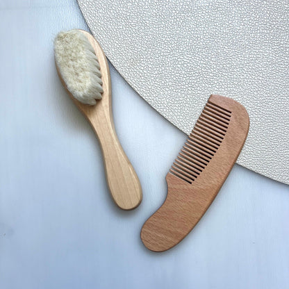 Brosse et peigne pour bébé en bois - personnalisé avec initiales